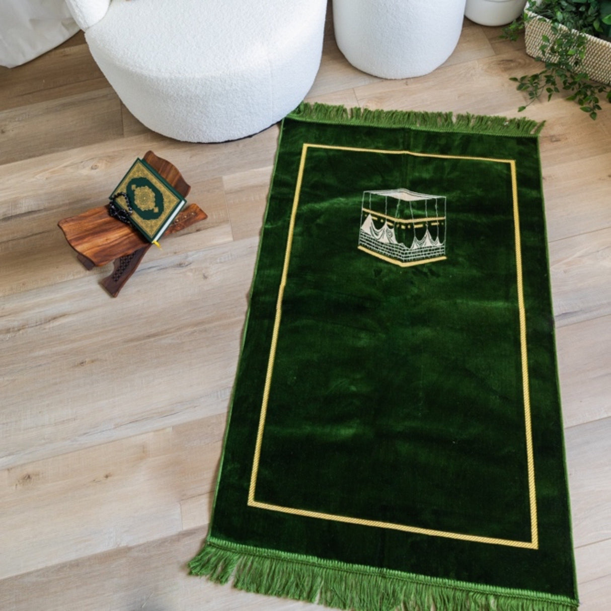 Premium Prayer Mat with Kaaba Motif (80 X 120cm)