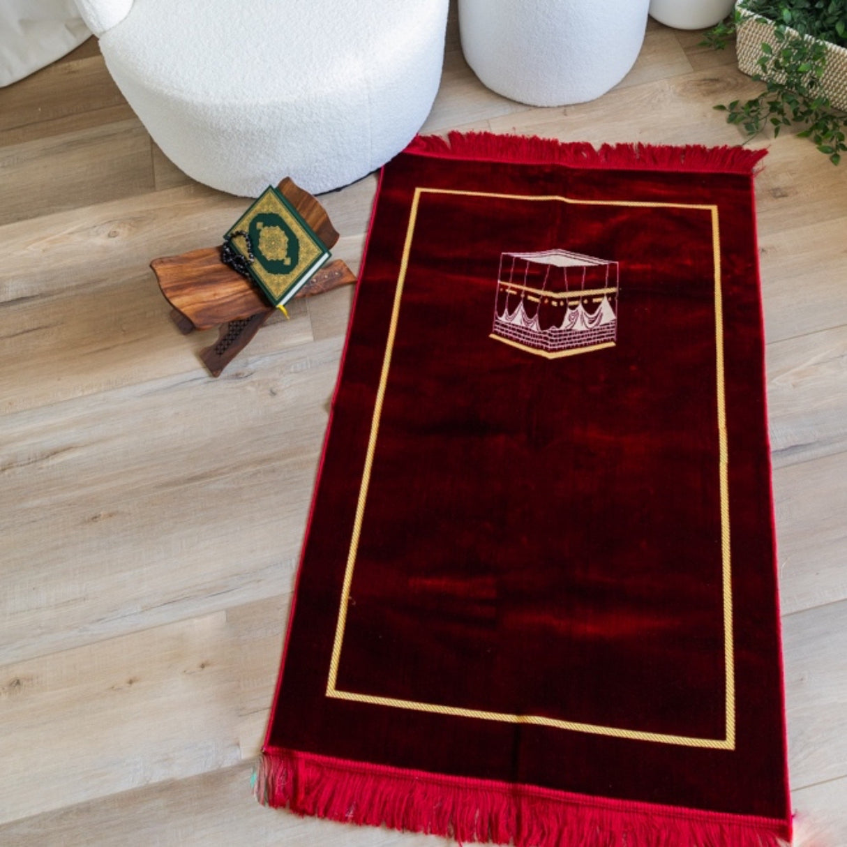 Premium Prayer Mat with Kaaba Motif (80 X 120cm)