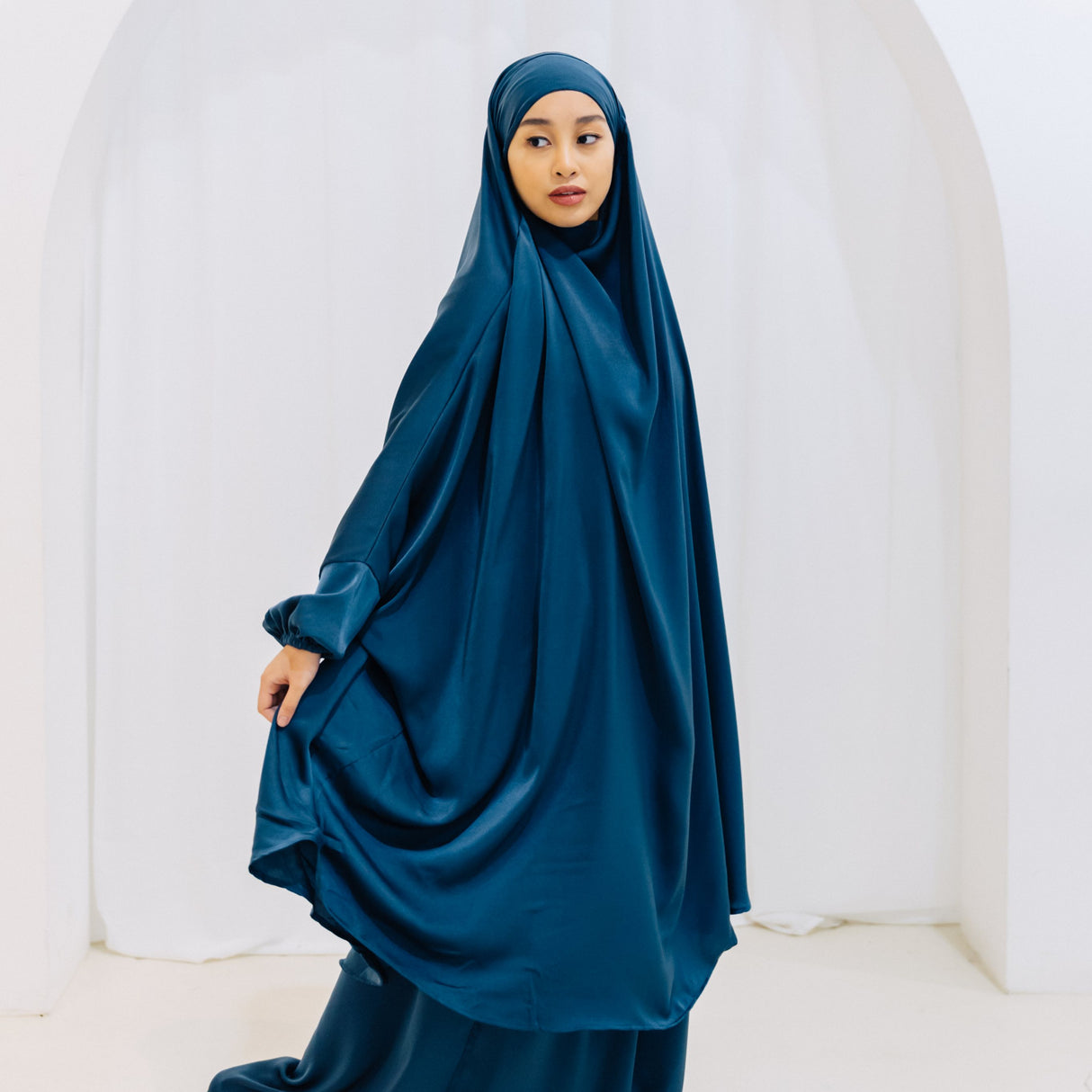 French Jilbab Two Piece with Elastic Cuff NAVY