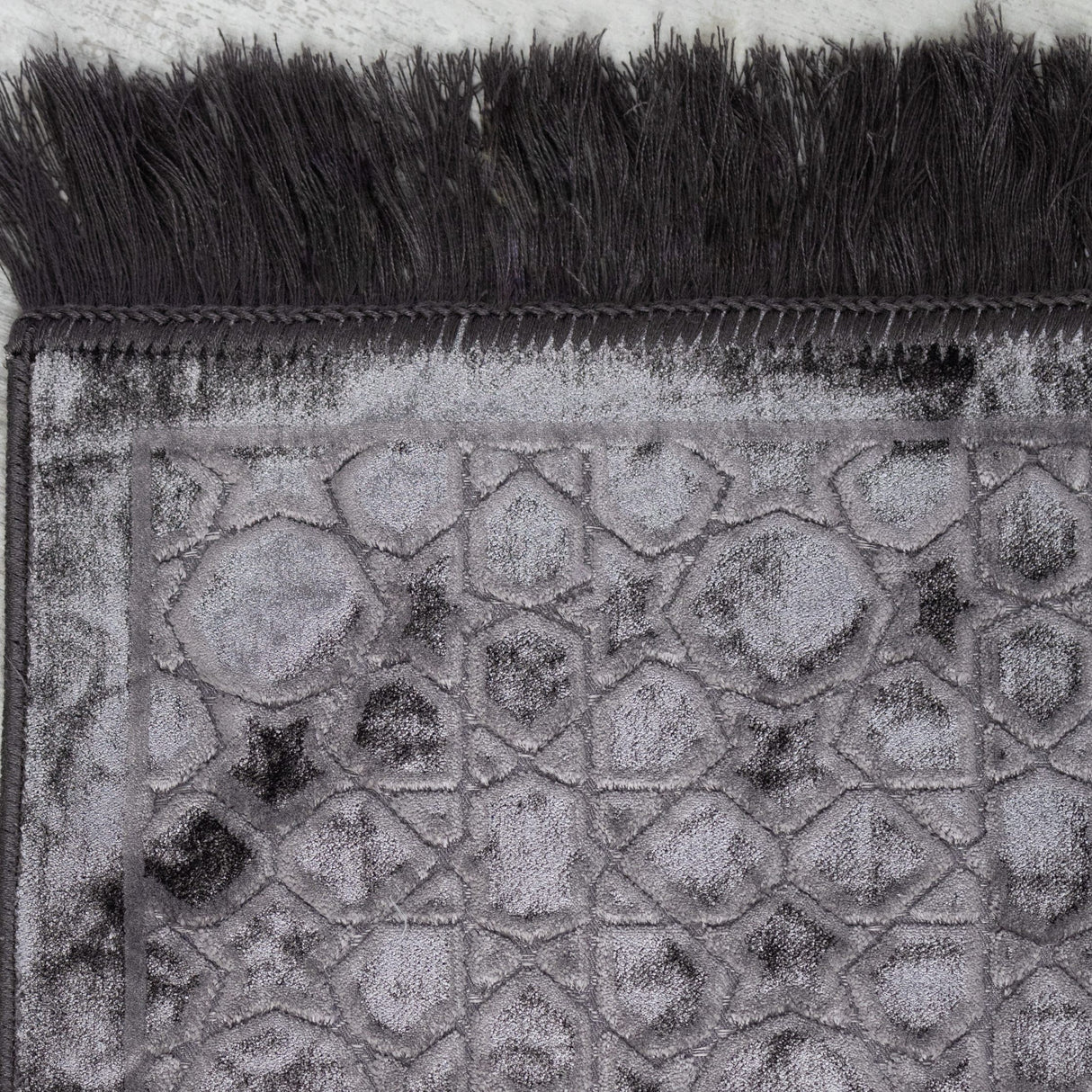 Luxurious Prayer Mat Mihrab (70 X 115cm)