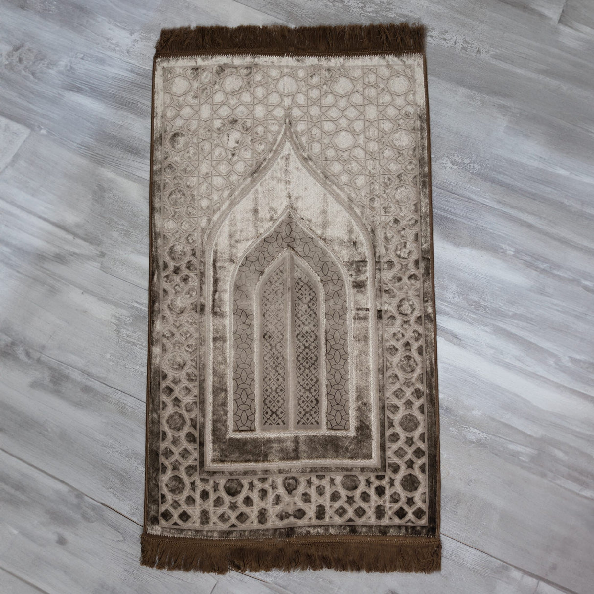 Luxurious Prayer Mat Mihrab (70 X 115cm)
