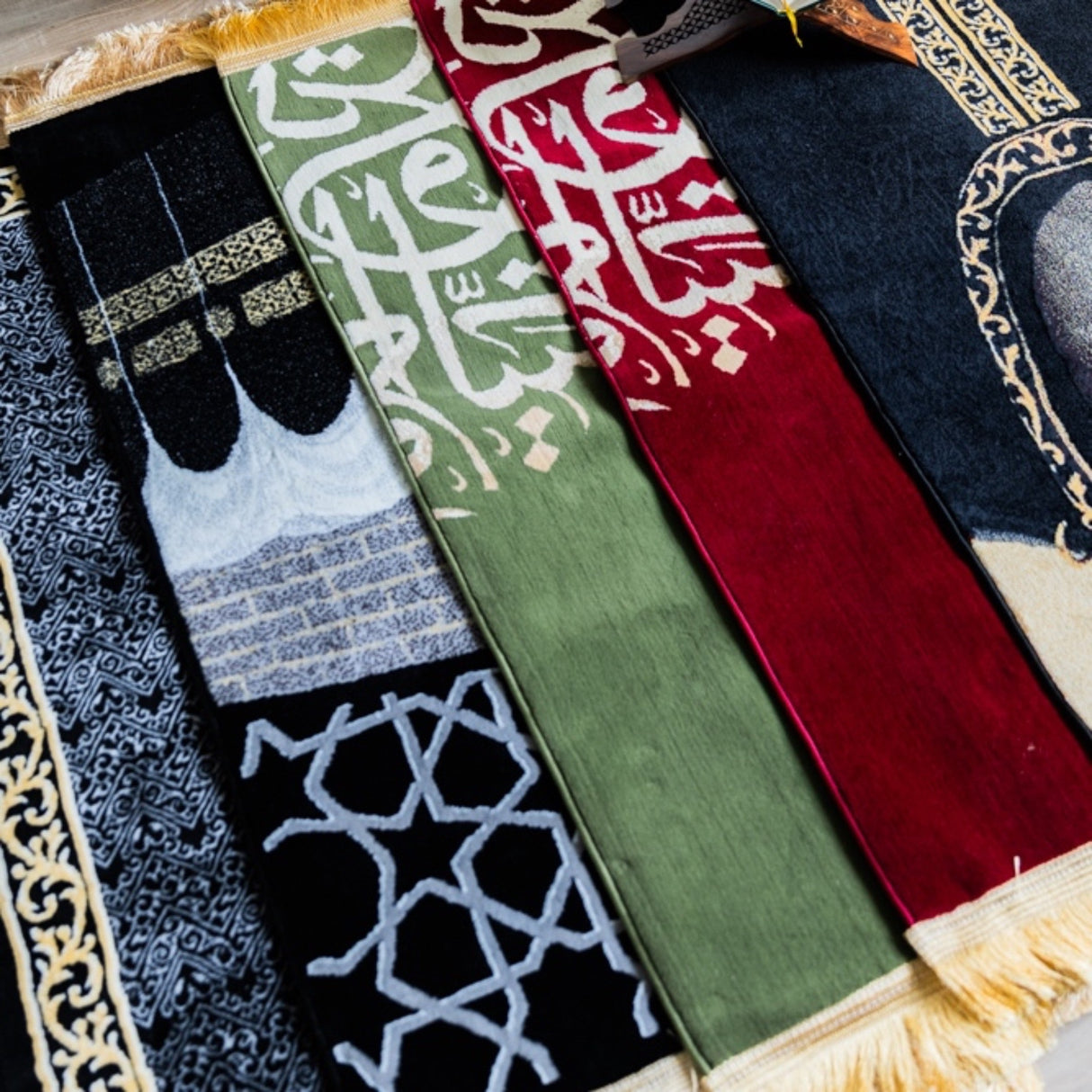 Arabic calligraphy Prayer Mat - Green color