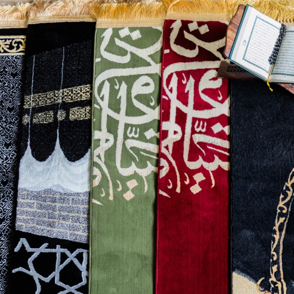 Arabic calligraphy Prayer Mat - Green color