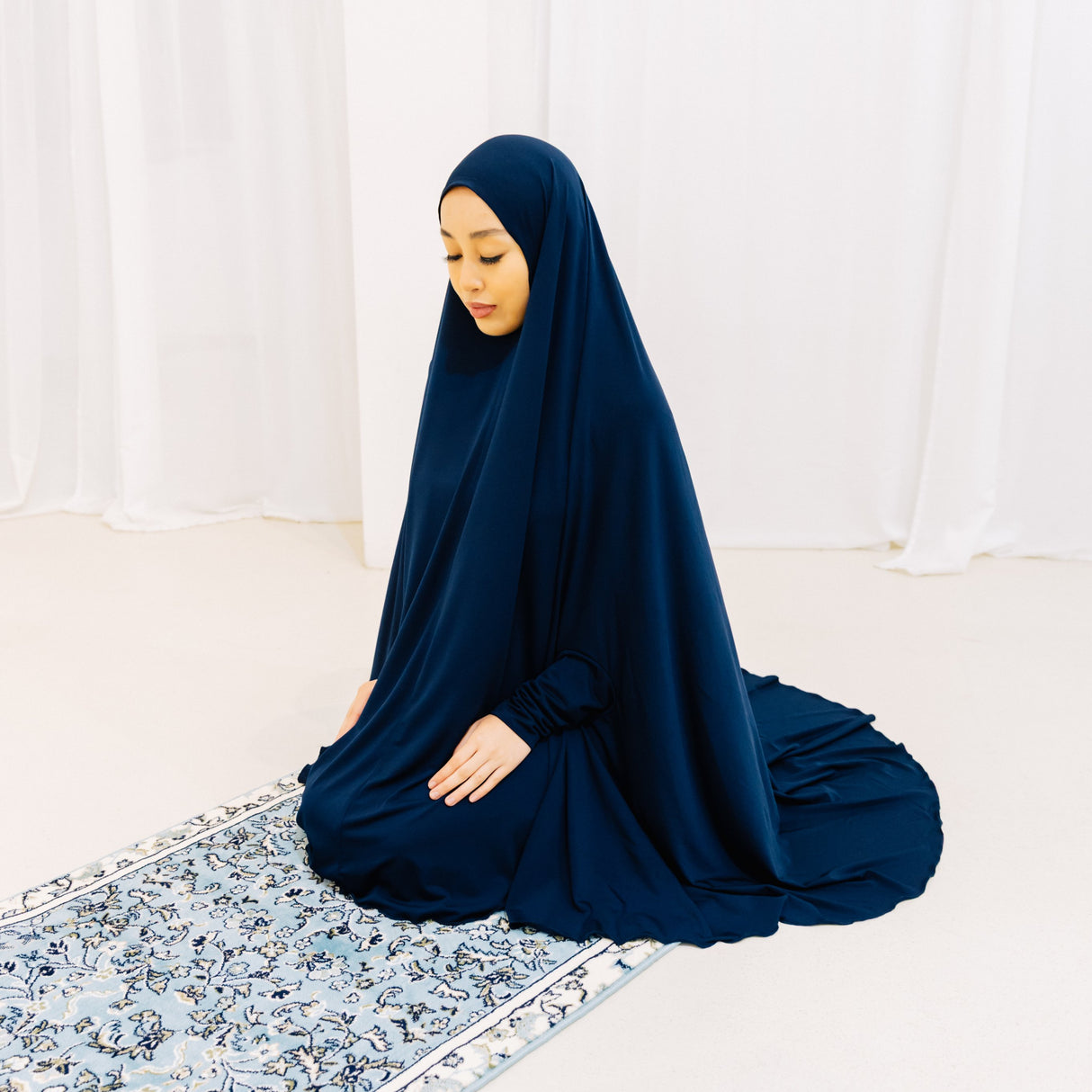 Premium Jilbab Sleeved Navy