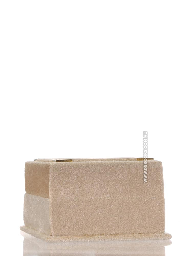 Cream Qur'an Velvet Gift Box