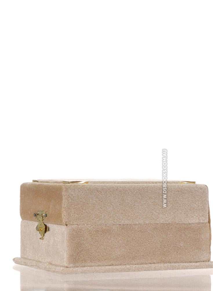 Cream Qur'an Velvet Gift Box
