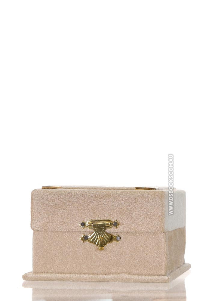 Cream Qur'an Velvet Gift Box