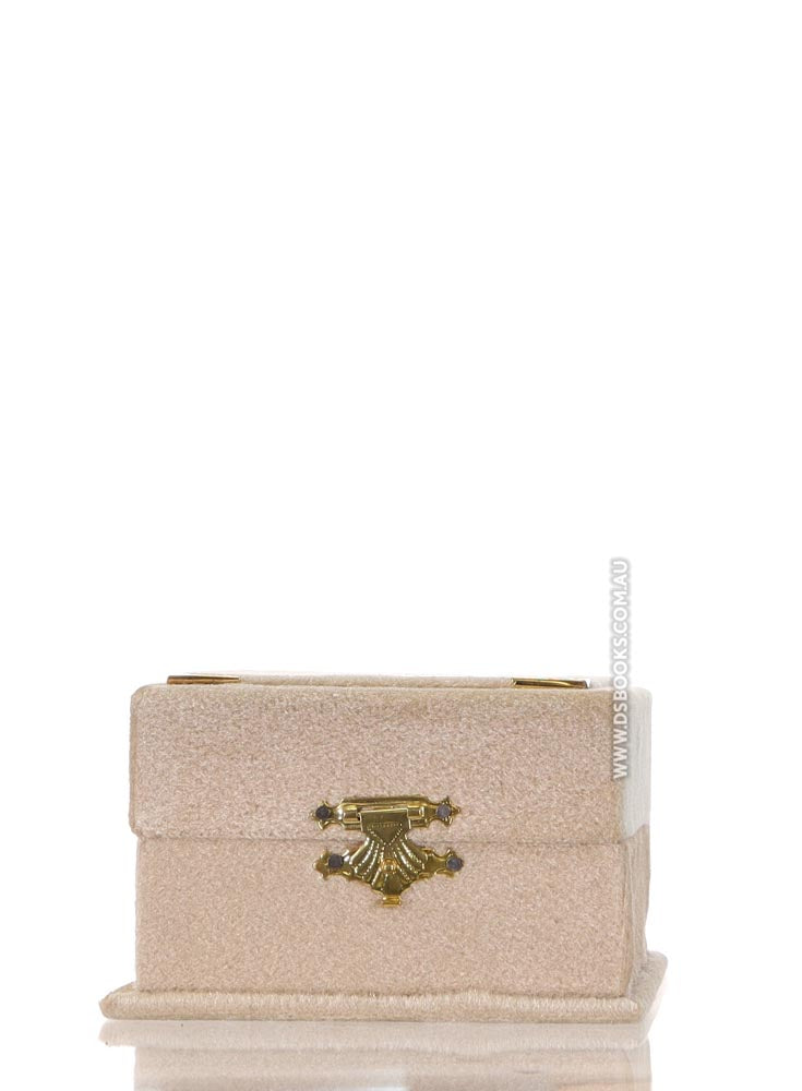 Cream Qur'an Velvet Gift Box