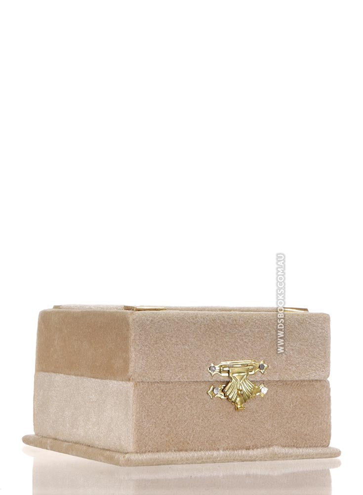 Cream Qur'an Velvet Gift Box