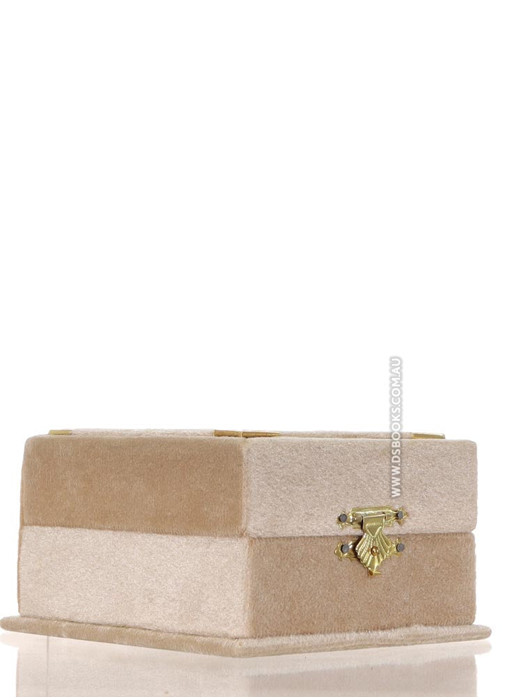Cream Qur'an Velvet Gift Box