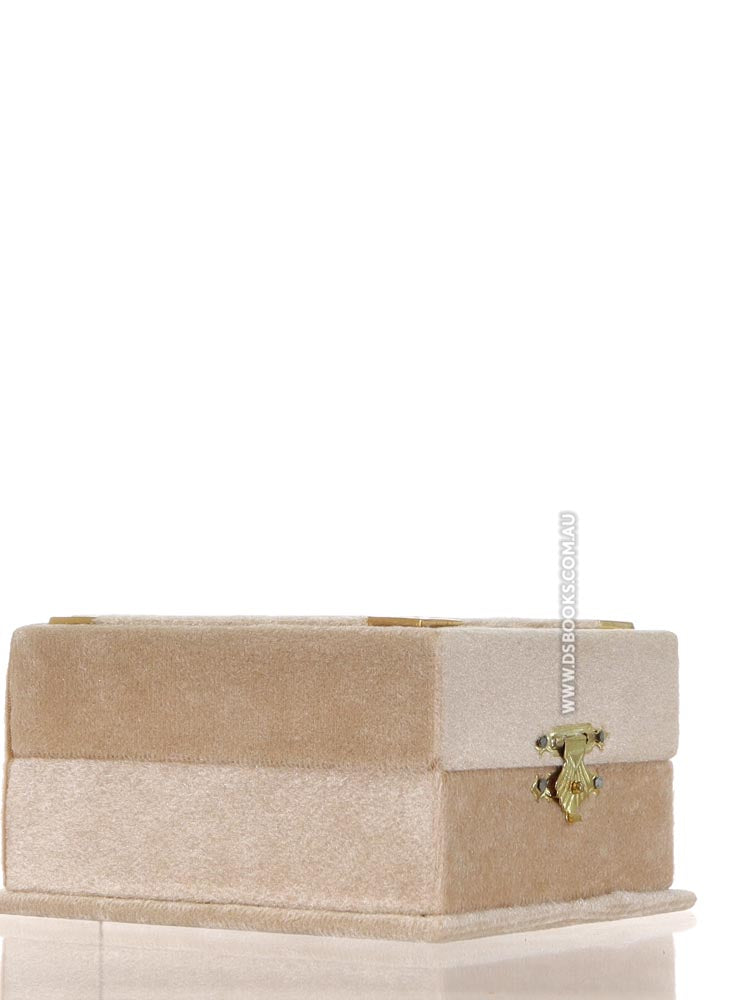 Cream Qur'an Velvet Gift Box