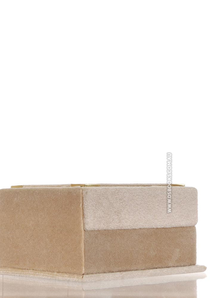 Cream Qur'an Velvet Gift Box