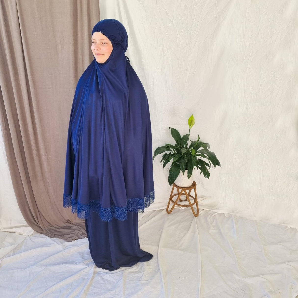 Elegant Prayer Clothes for Women with Lace - Navy Blue