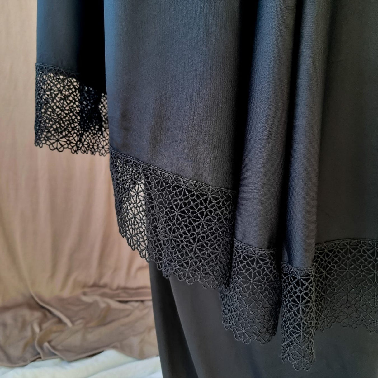 Elegant Prayer Clothes for Women with Lace