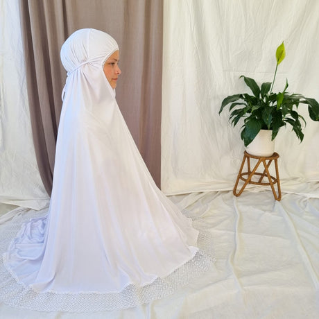 Elegant Prayer Clothes for Women with Lace - White