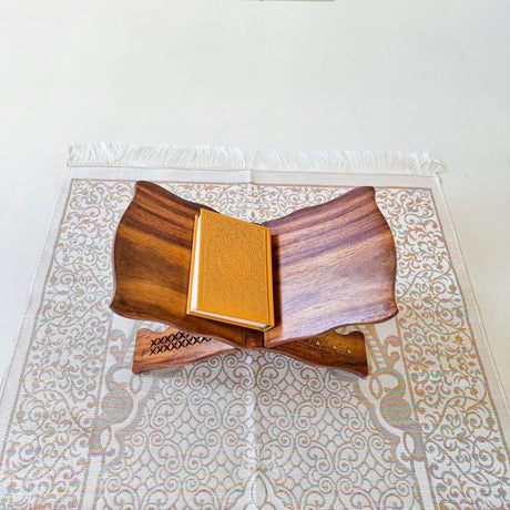 Quran 10.5x14cm, Gold - Cream pages, Cover Design