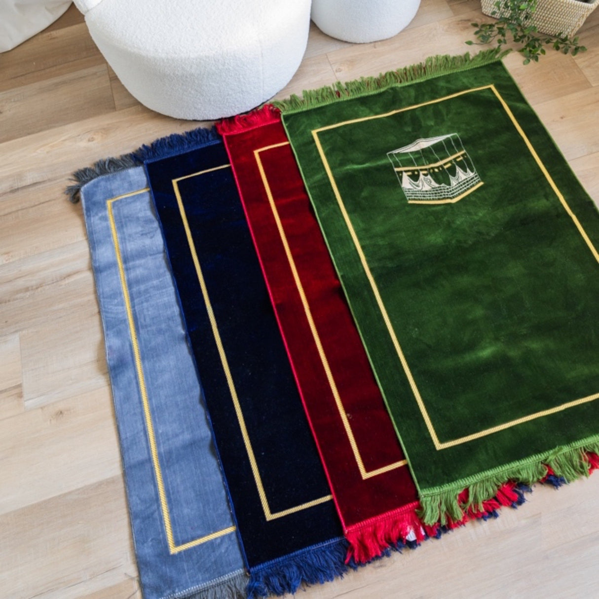 Premium Prayer Mat with Kaaba Motif (80 X 120cm)