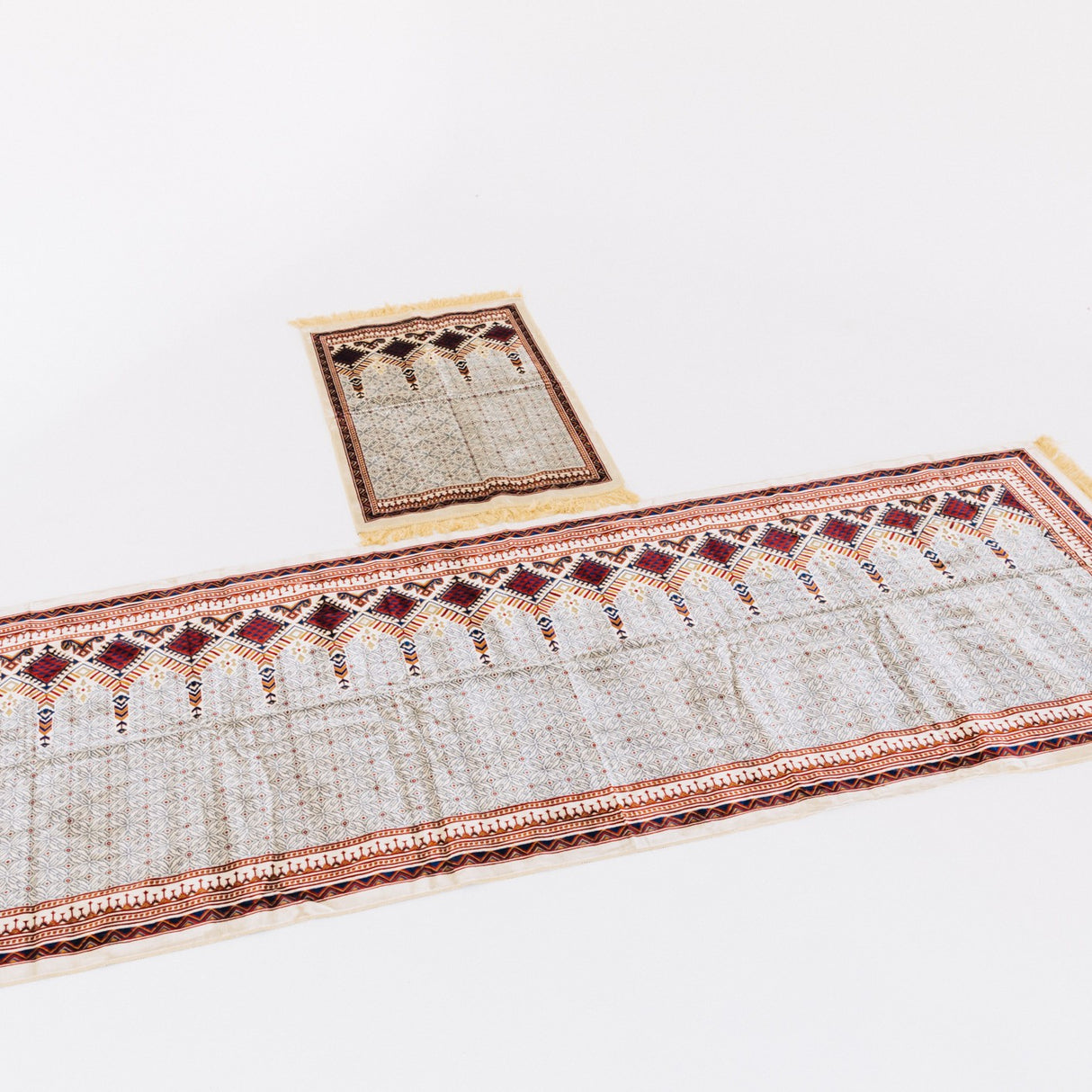 6 Person Prayer Mat - With an additional Mat for the Imam