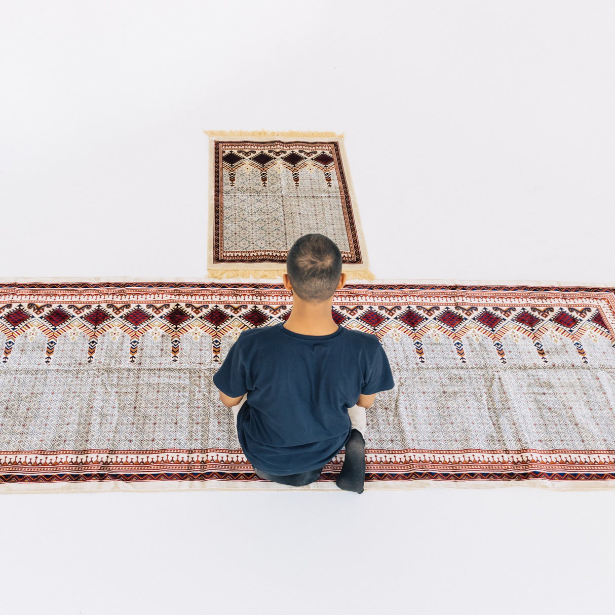 6 Person Prayer Mat - With an additional Mat for the Imam