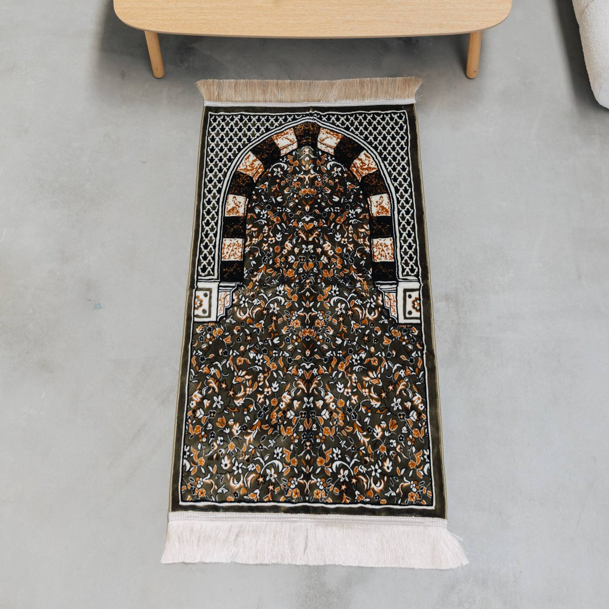 Ultra Plush Prayer Mat Mihrab (114 X 64cm)