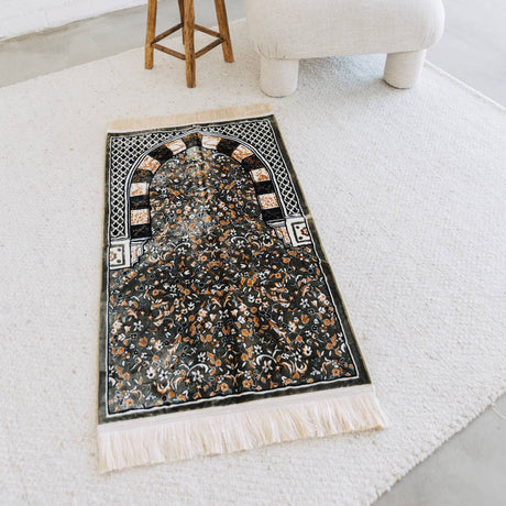 Ultra Plush Prayer Mat Mihrab (114 X 64cm)