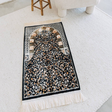 Ultra Plush Prayer Mat Mihrab (114 X 64cm)