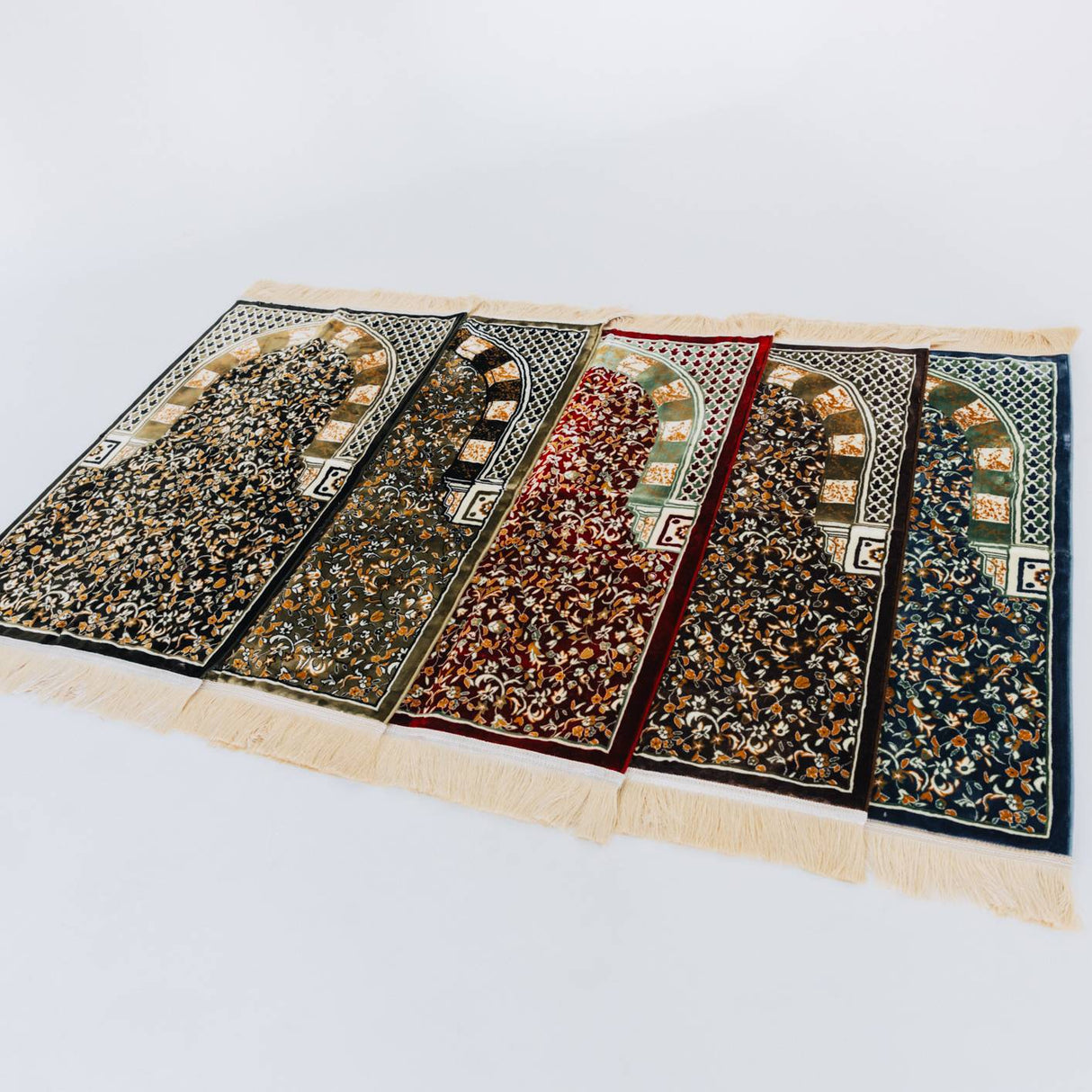 Ultra Plush Prayer Mat Mihrab (114 X 64cm)