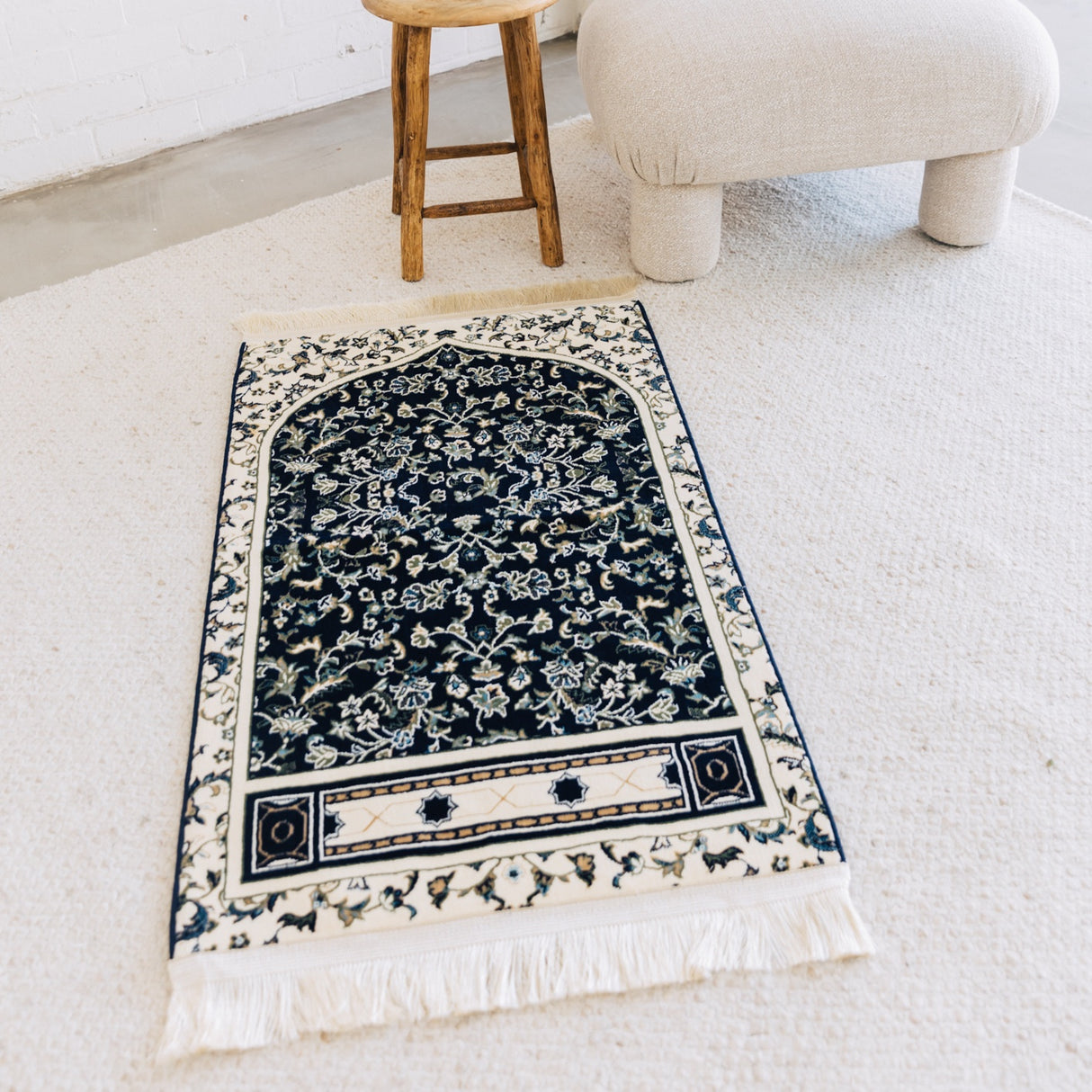 Made In Madinah Ultra Plush Prayer Mat - Navy