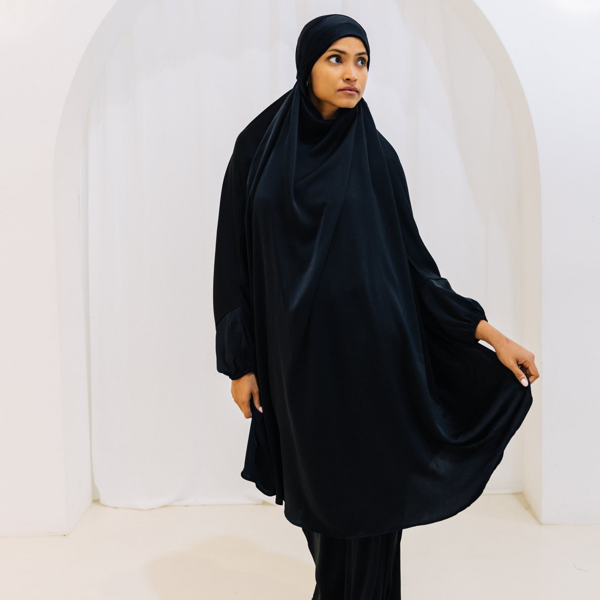 French Jilbab Two Piece with Elastic Cuff BLACK