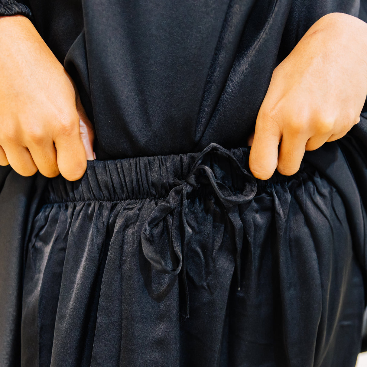 French Jilbab Two Piece with Elastic Cuff BLACK