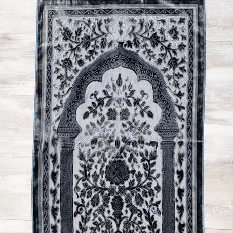 Luxurious Silk Prayer Mat (70 X 115cm)