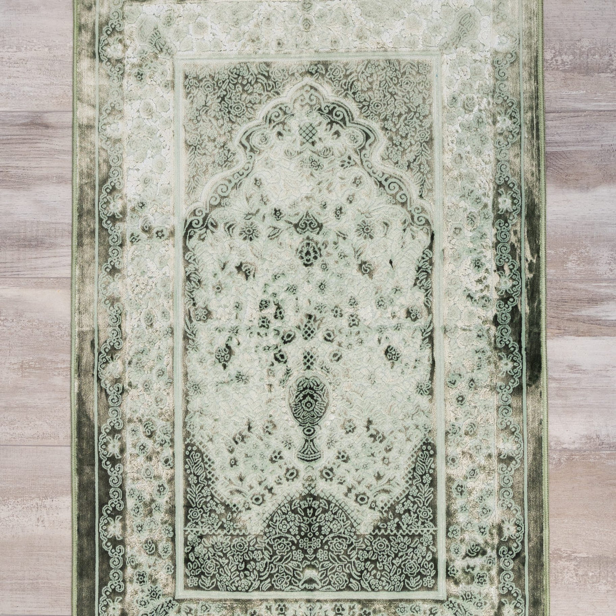 Luxurious Silk Prayer Mat (70 X 115cm)