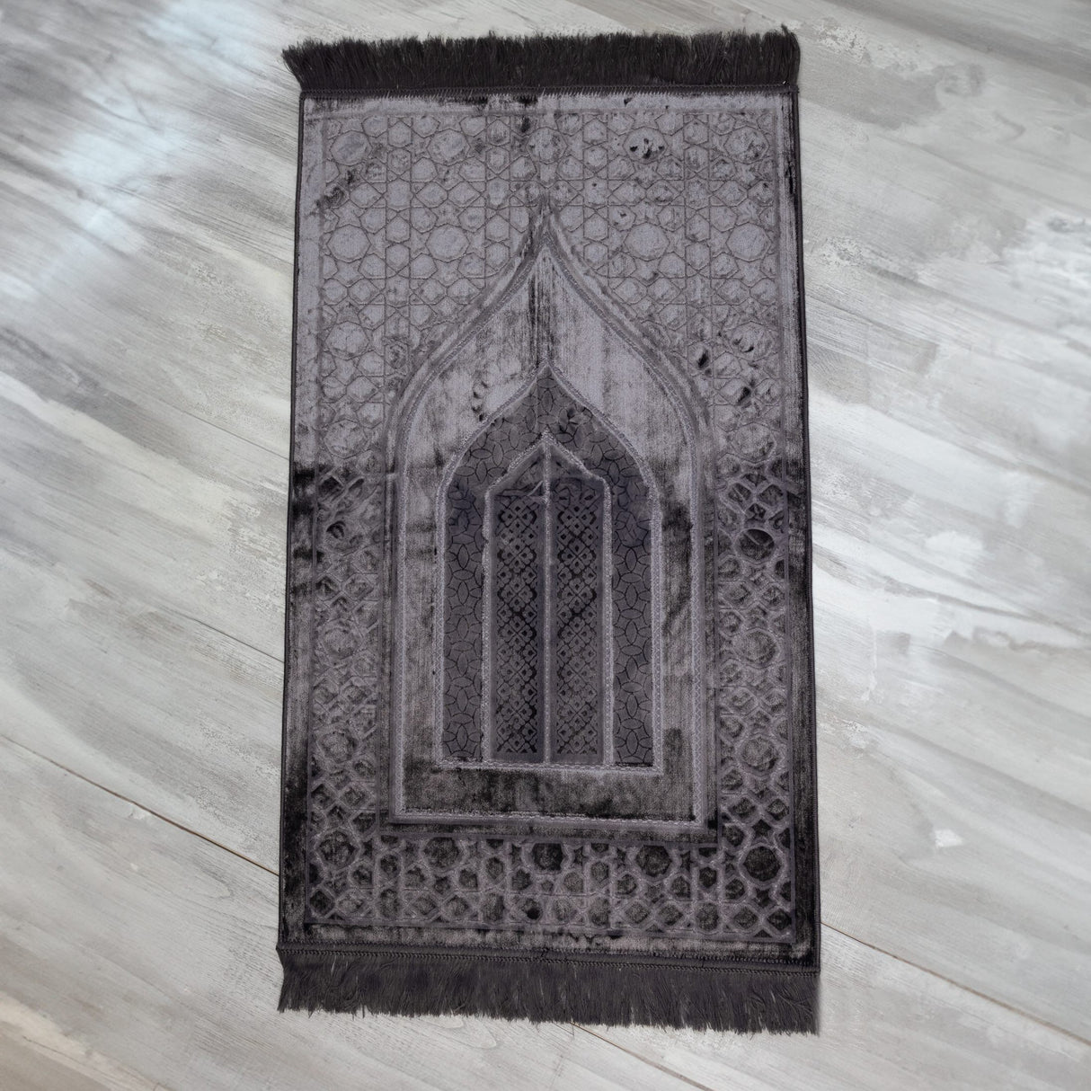 Luxurious Silk Prayer Mat Mihrab (70 X 115cm)