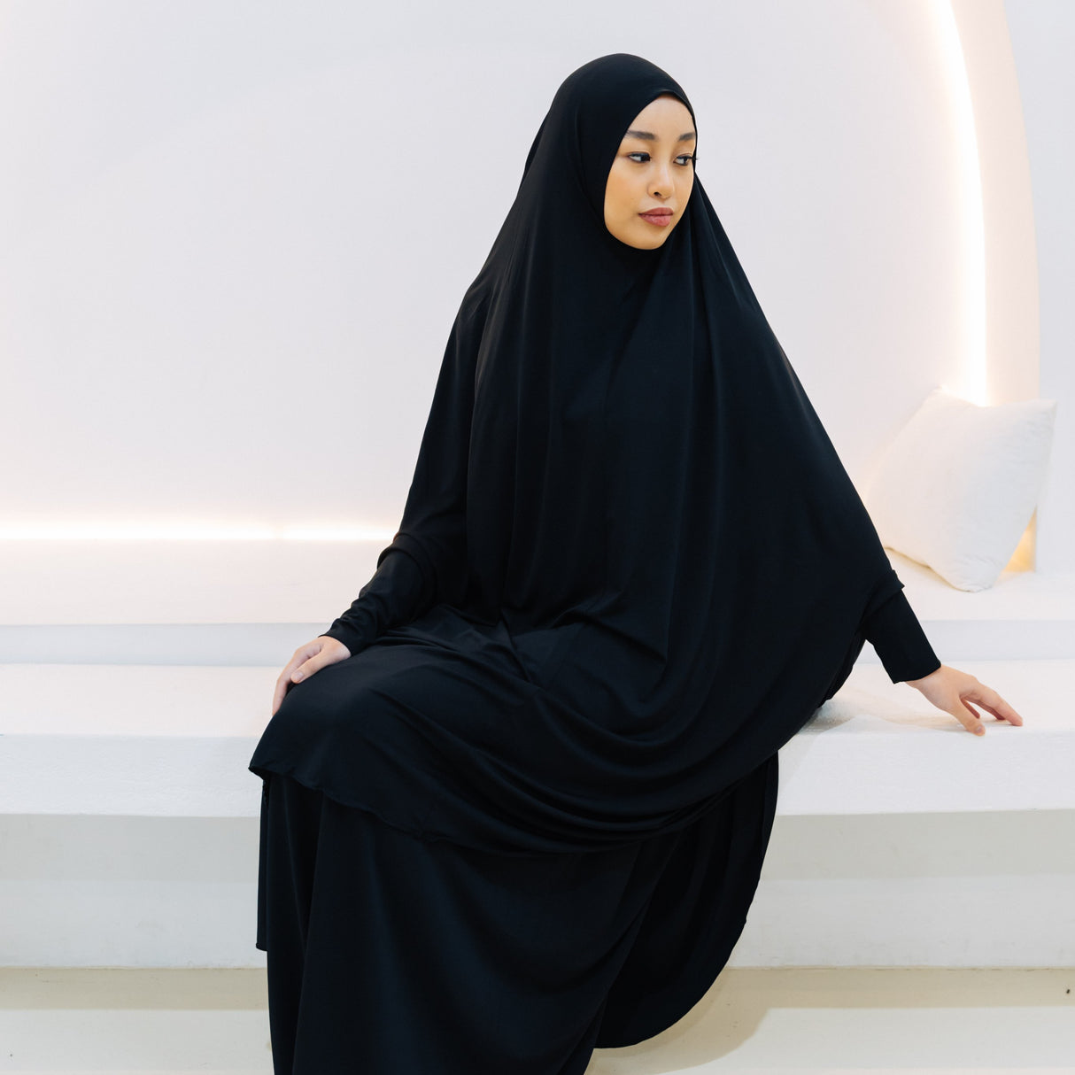 Premium XL Jilbab Sleeved BLACK