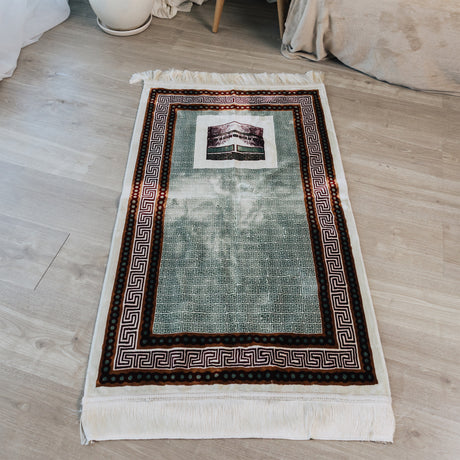 Plush Premium Prayer Mat (77X125cm)