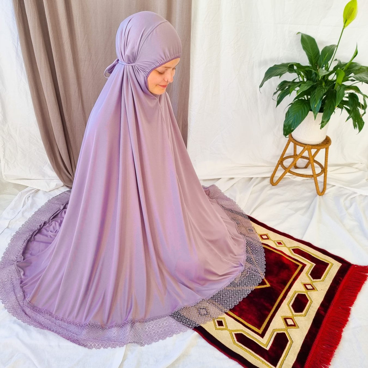 Elegant Prayer Clothes for Women with Lace - Purple