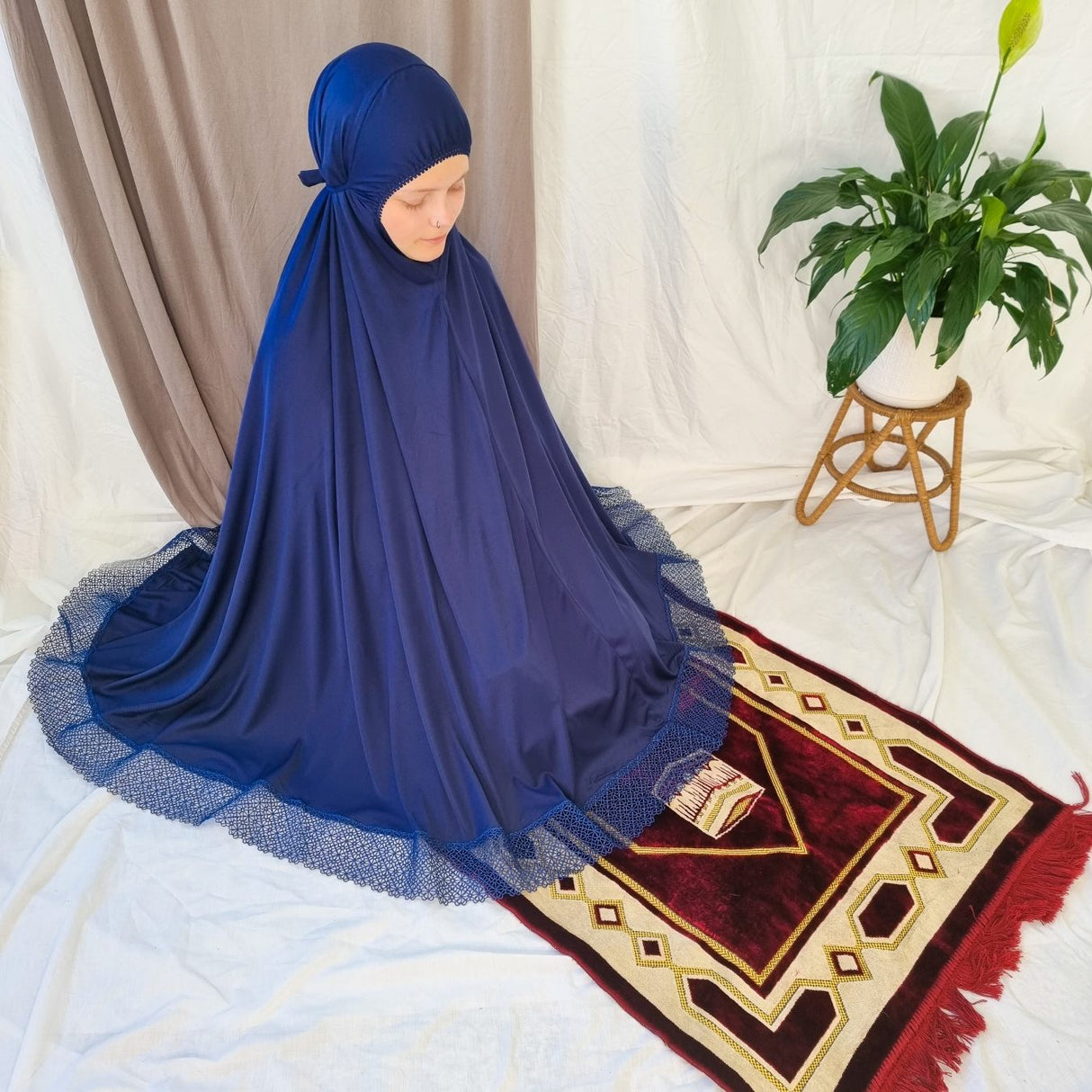 Elegant Prayer Clothes for Women with Lace - Navy Blue
